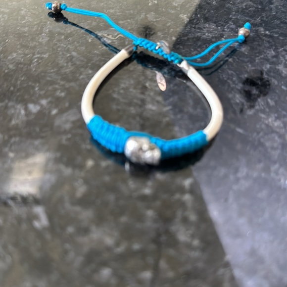 Skull bracelet - Picture 2 of 2